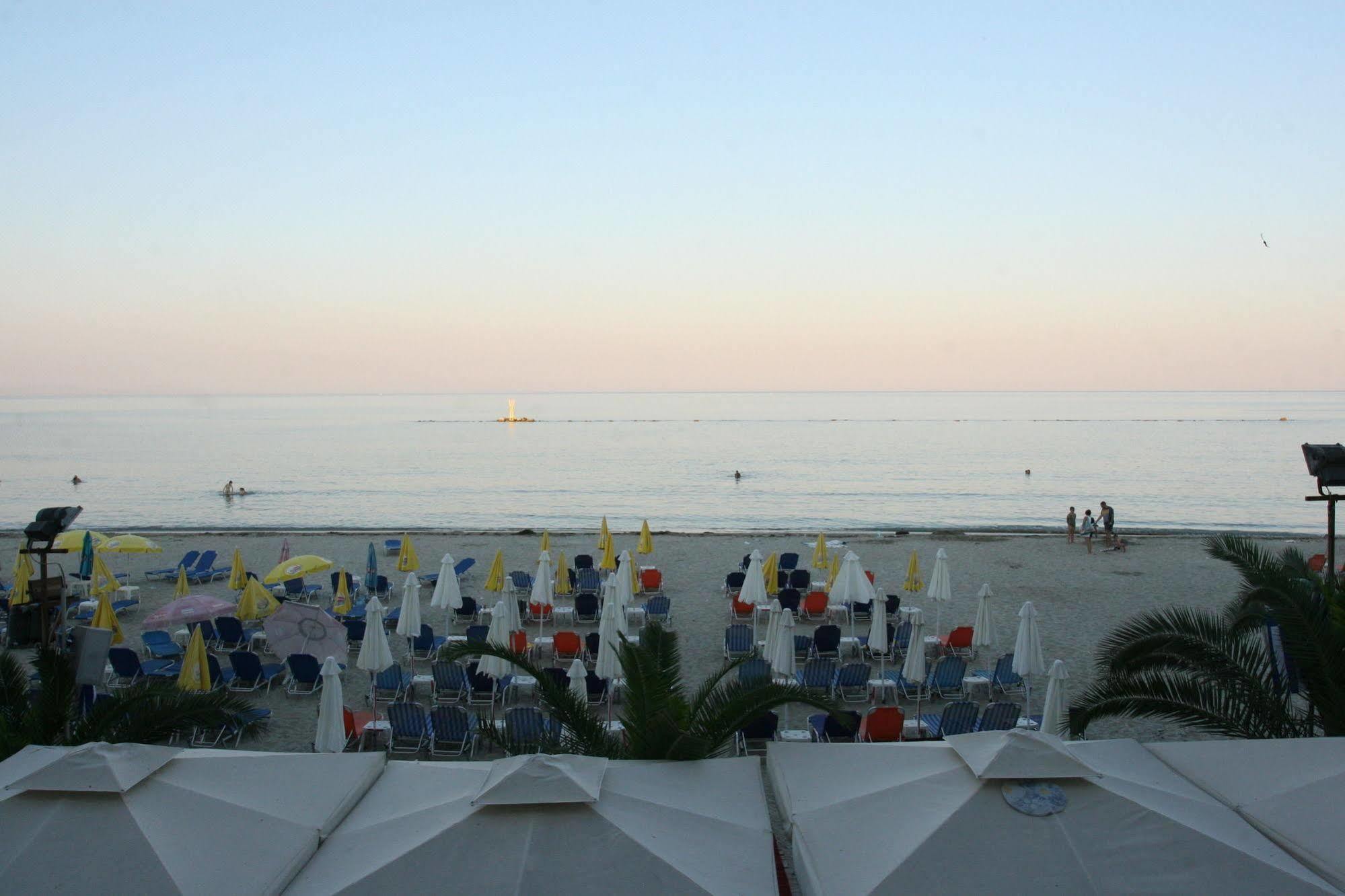 Hotel Zografos Paralía Kültér fotó